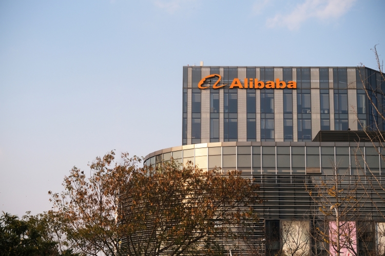 Alibaba in talks to buy hong kong office for $900 million report