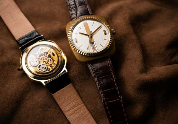 Swiss watch exports drop 16.5% in august as major markets see double digit declines