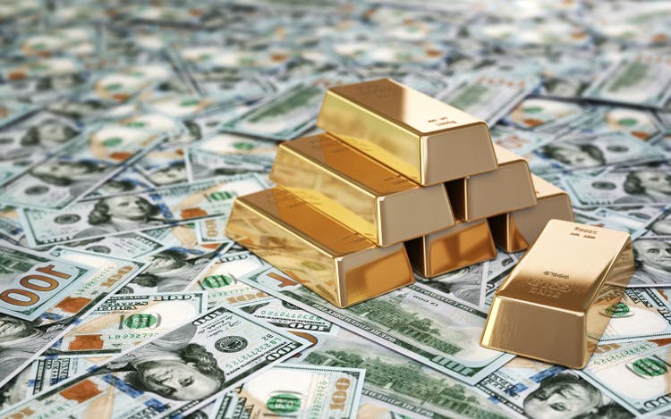 Gold hits record high above $3,500, u.s. dollar dips on rate outlook
