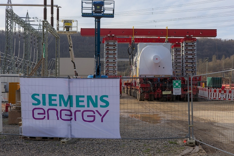 Fermi america lands siemens energy deal for 1.1 gw gas and nuclear technology