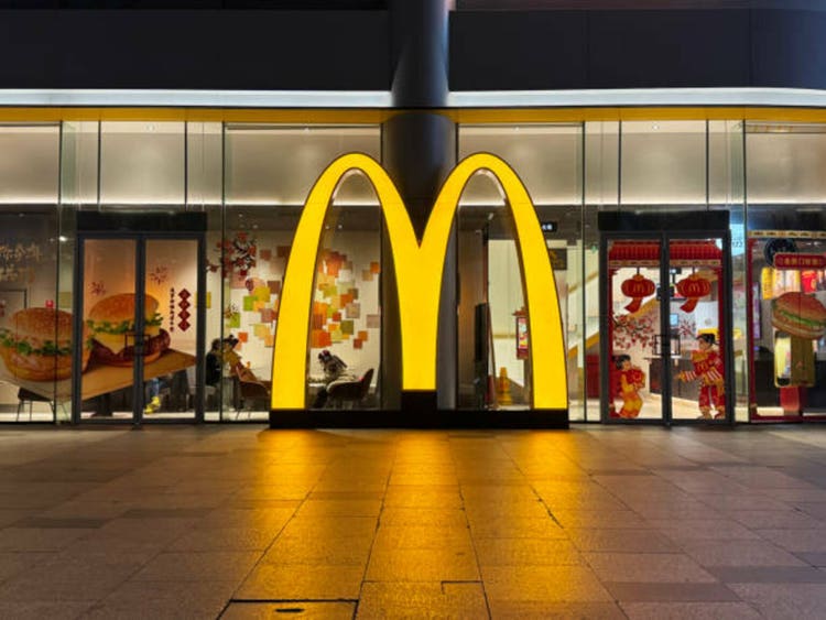 Restaurant review: fast food chains face lighter traffic trends, mcdonald's renewed focus on value