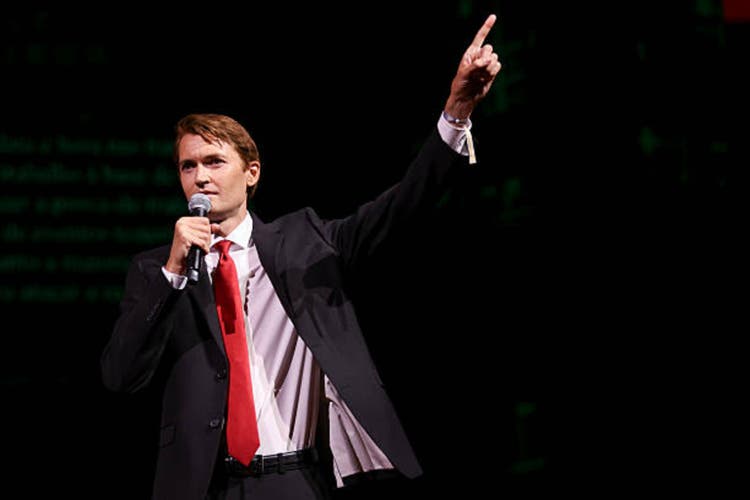 Ross ulbricht reemerges as crypto celebrity after trump pardon