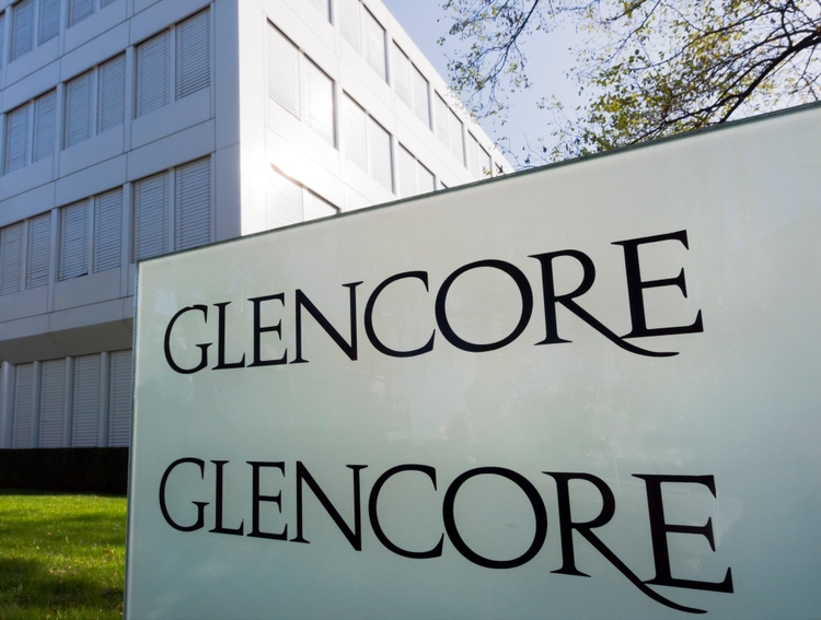 Glencore holding talks for sale of key congo copper mine bloomberg