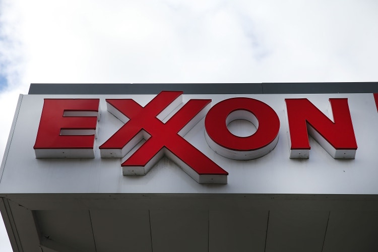 Exxon to cut 2,000 jobs in restructuring bloomberg