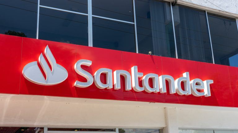 Santander’s digital arm launches regulated crypto trading services in initial markets