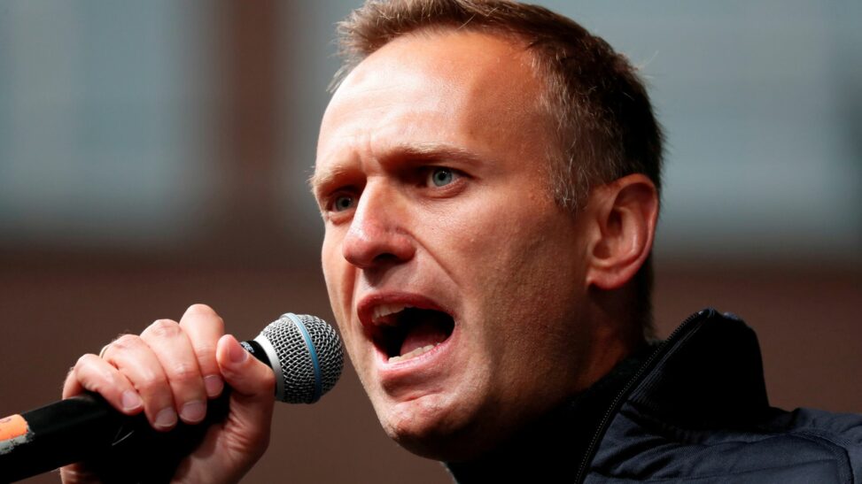 Lab tests show alexei navalny was poisoned in russian jail, his widow says
