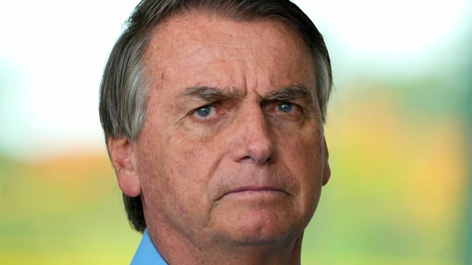 Brazilian supreme court judges vote to convict jair bolsonaro of attempting a coup