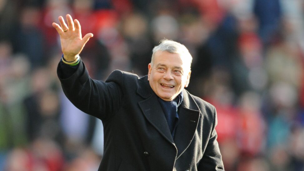 Legendary cricket umpire dickie bird dies