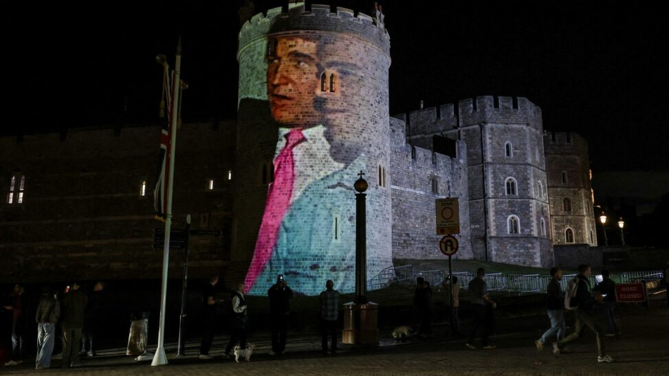 Images of trump and epstein projected on windsor castle ahead of protests