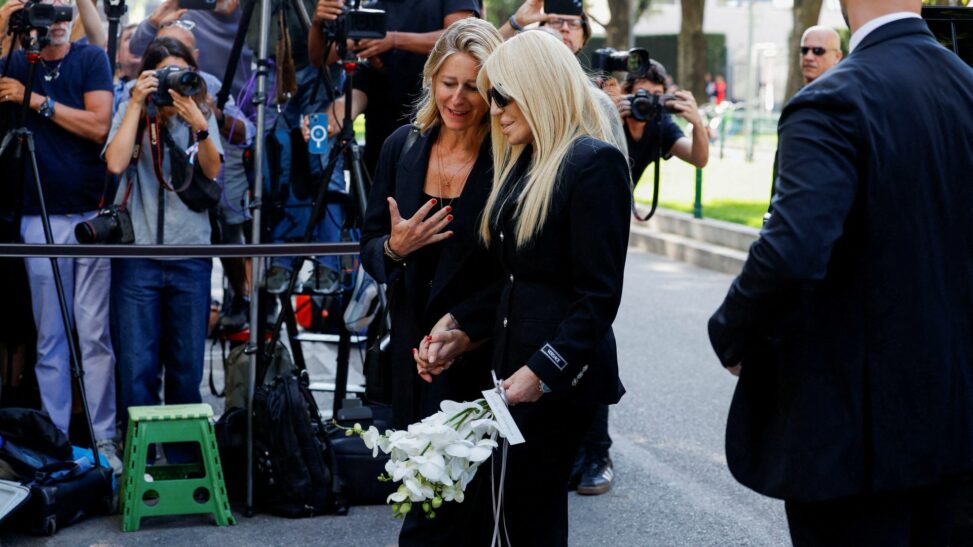 Donatella versace among mourners as giorgio armani lies in state