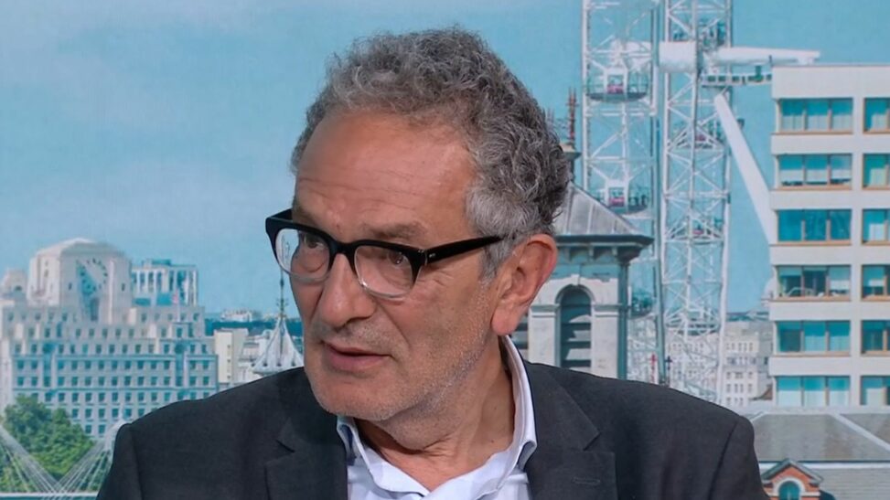 Labour peer got a 'discreet suggestion to shut up' after warning no 10 about mandelson