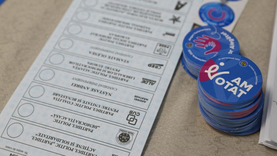 Moldova's pro eu party takes lead in elections against russia leaning rivals