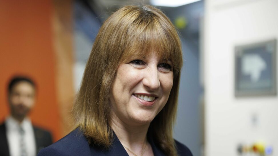 Chancellor to make case for 'contribution' ahead of youth jobs guarantee
