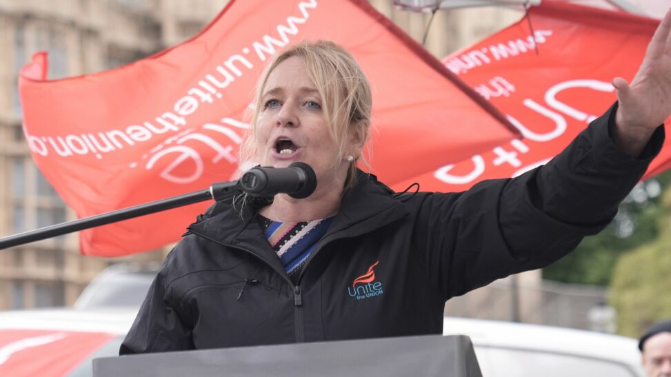 Unite threatens to break link with labour on eve of conference