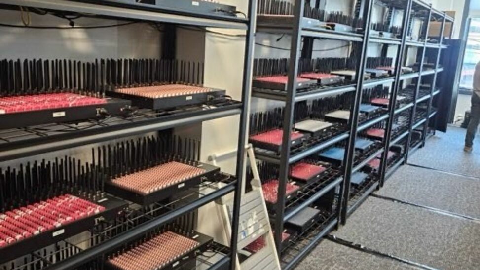 Secret service agents break up 'criminal' electronic network that could shut down new york mobile phone system