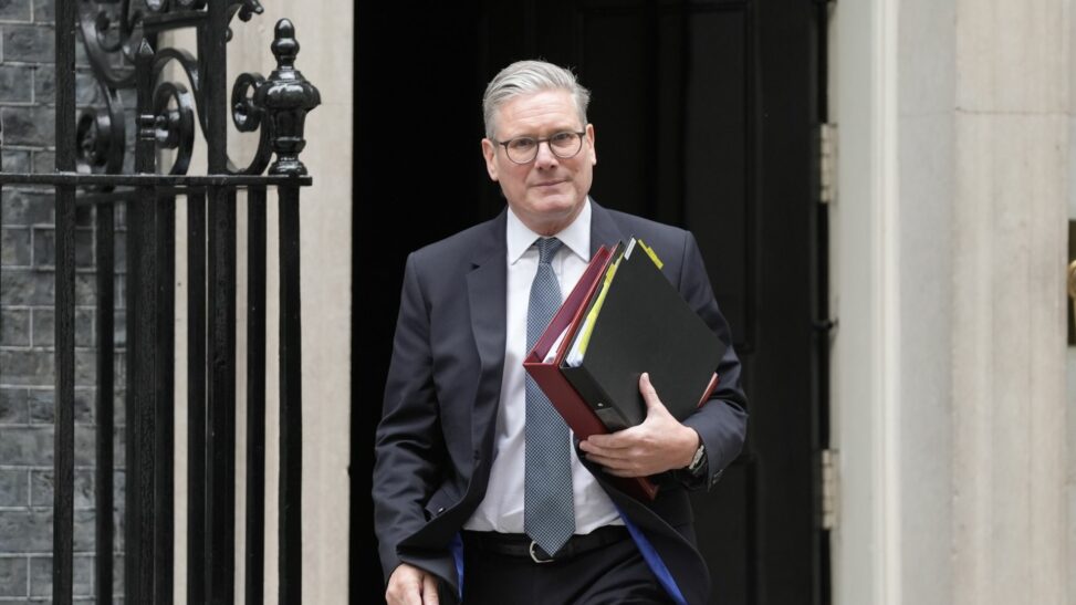Sir keir starmer begins reshuffle of downing street team