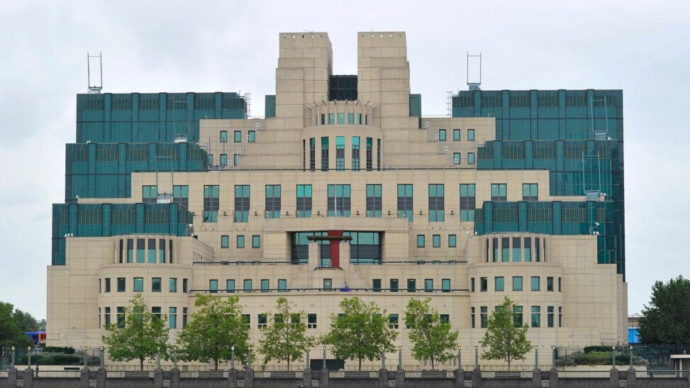 Mi6 launches new drive to recruit spies including russians