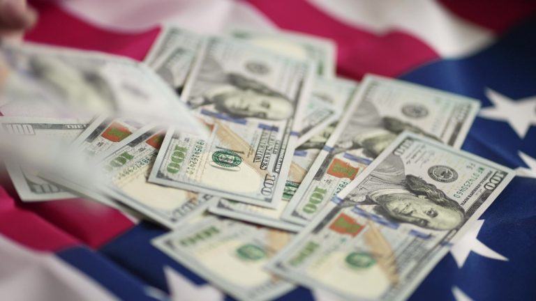 Putin’s advisor: us stablecoin push is part of a $37 trillion debt ending scheme