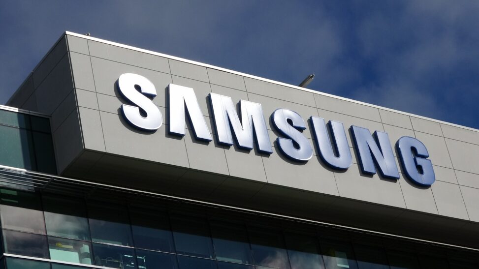 Sk hynix shares hit multidecade highs, samsung also surges as chipmakers partner with openai