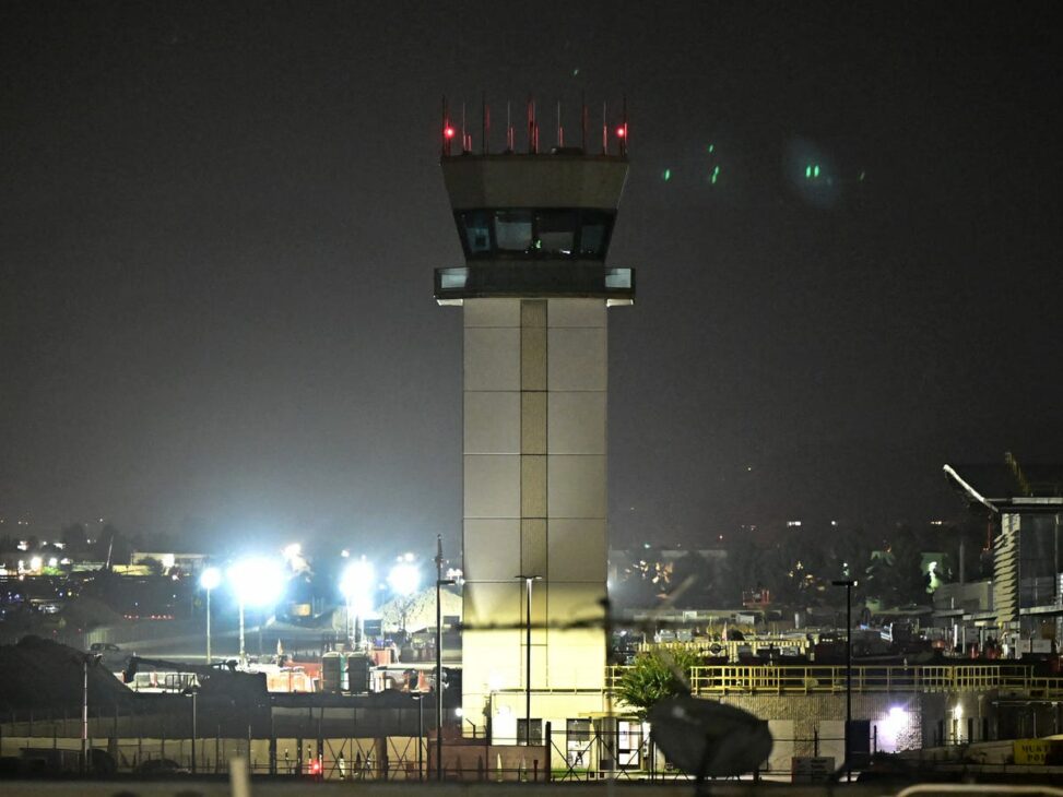 An la airport was left without air traffic controllers for 6 hours as the government shutdown causes travel chaos