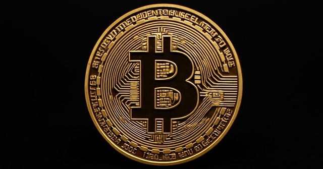 Bitcoin price sinks to $118,000 amid u.s. china trade tensions