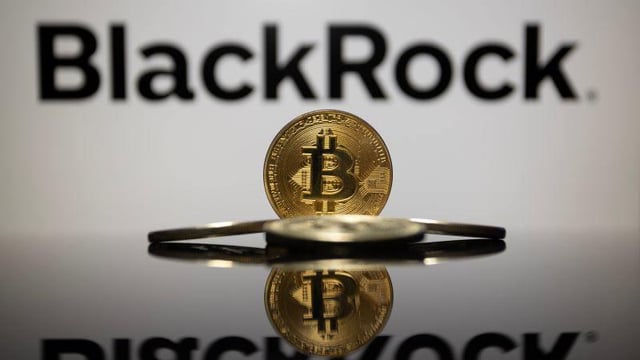 Blackrock just dumped a monster 2,700 bitcoin