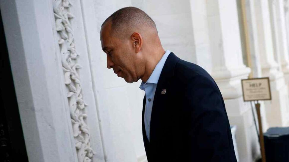 ‘we’re not going to be bullied’: democrats wage risky shutdown battle