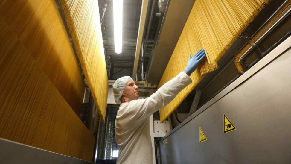 Eu backs italy in trump’s pasta tariff war