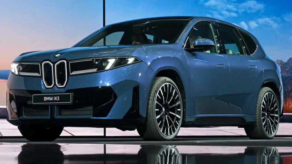 Bmw cuts profit guidance after weak sales in china