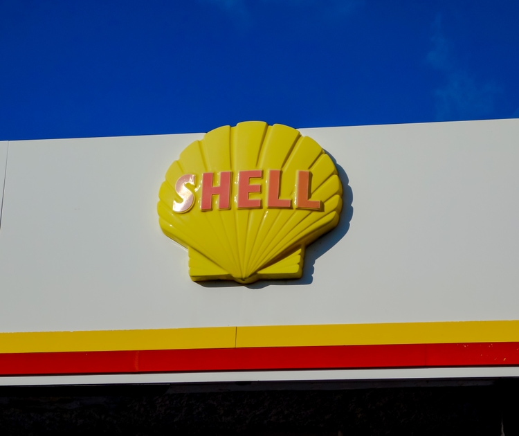 Shell lifts q3 lng output forecast, sees stronger trading in gas division