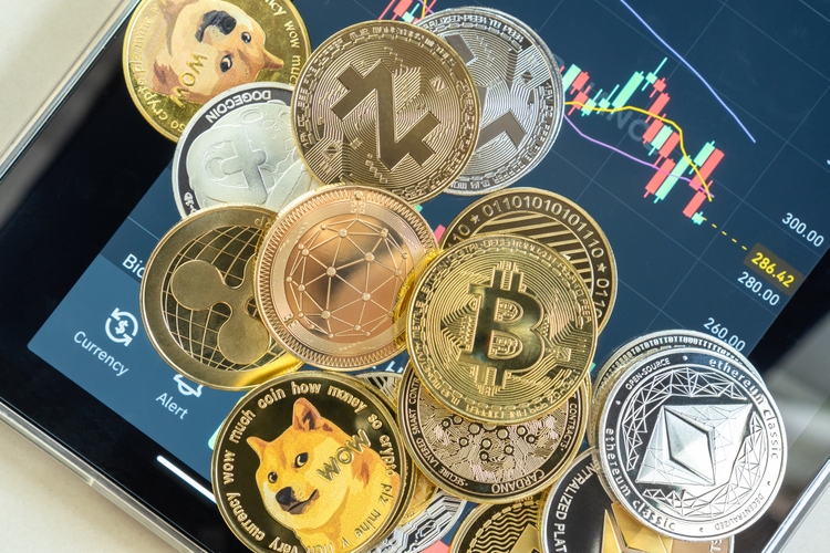 Spot crypto etfs outperform trusts and strategy funds