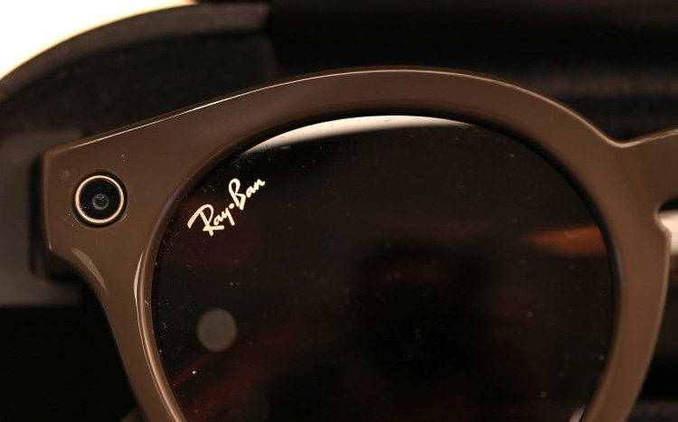 Apple tables vision pro sequel to pursue smart glasses: report