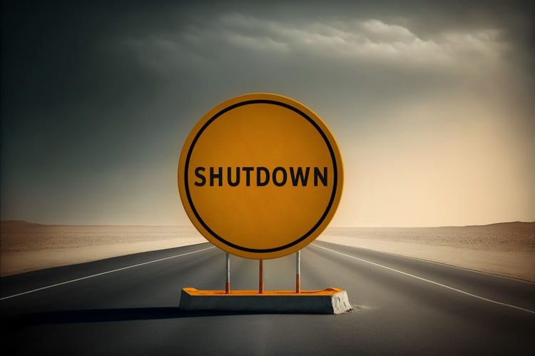 White house orders agencies to start implementing shutdown plans