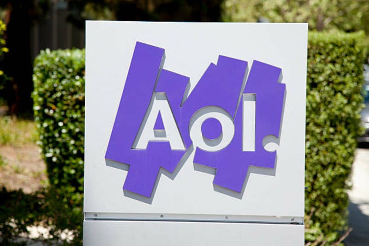 Yahoo in talks to sell aol as owner apollo eyes $1.4b deal with italian tech firm