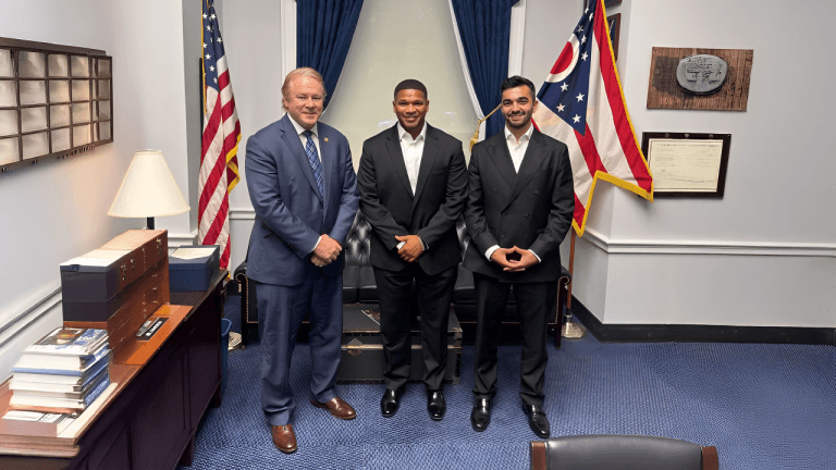 Senators seek industry input on crypto payments bill as lumia shares insights