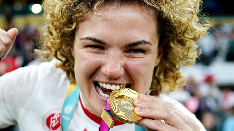 Girls playing rugby needs to stop being an 'anomaly', red roses star says