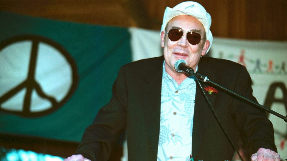 Death of hunter s thompson to be reviewed after widow's request, officials say