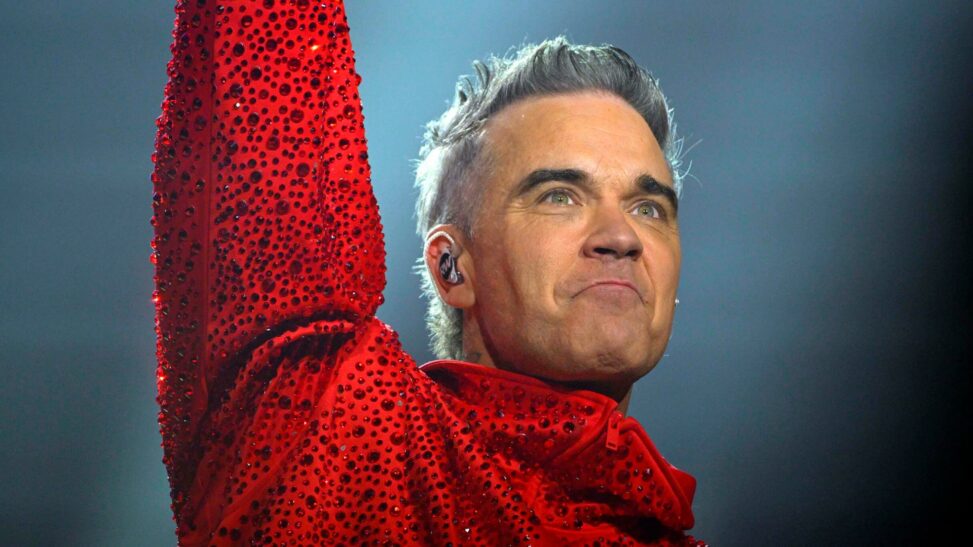 Robbie williams forced to cancel world tour gig in 'interests of public safety'