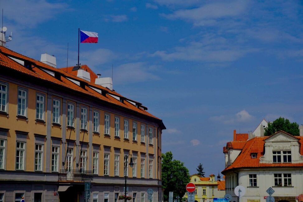 Czech central bank becomes first central bank to buy bitcoin