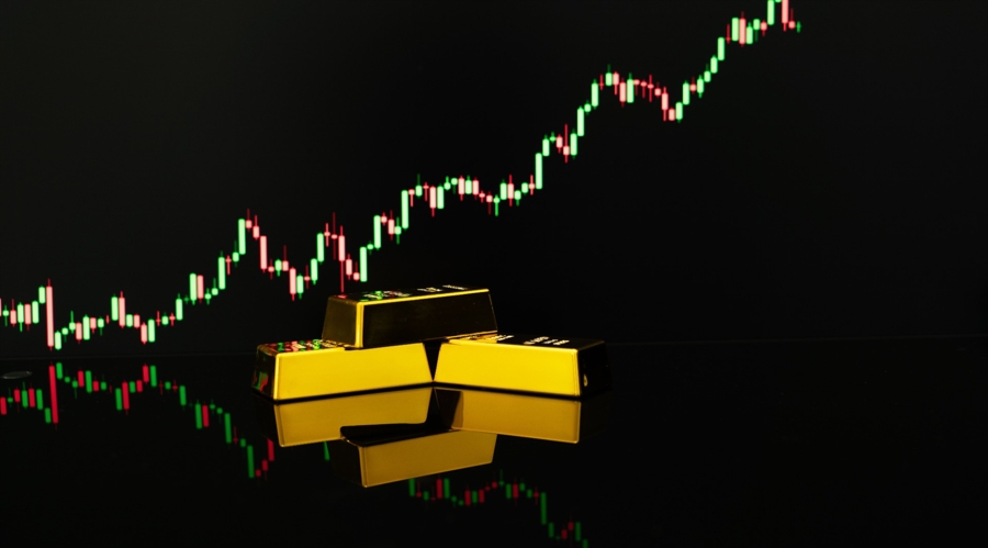 Gold is surging and this new gold price prediction targets 35% upside above $5,500
