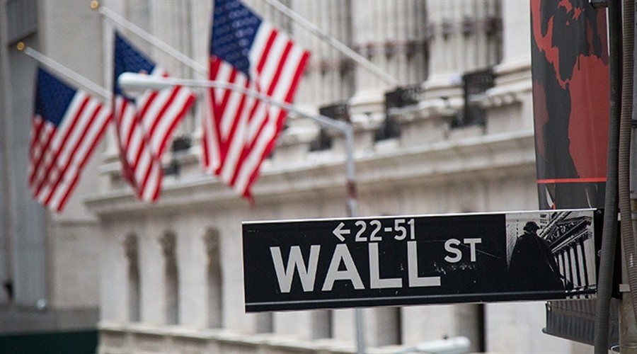 Retail traders may face volatility as wall street ceos warn of market drop over 10%