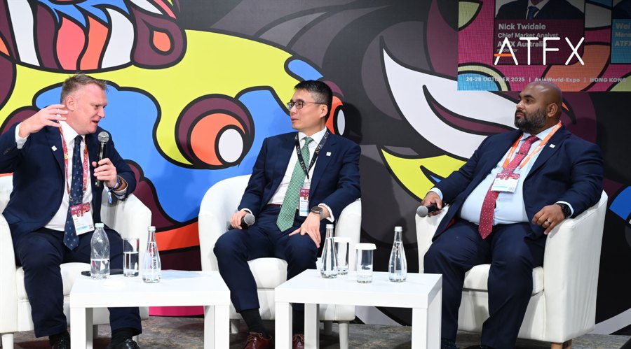 Atfx group celebrates awards and market leadership at ifx expo asia 2025
