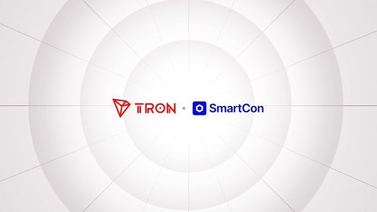 Justin sun delivers keynote at chainlink’s smartcon 2025 as tron dao featured as gold sponsor