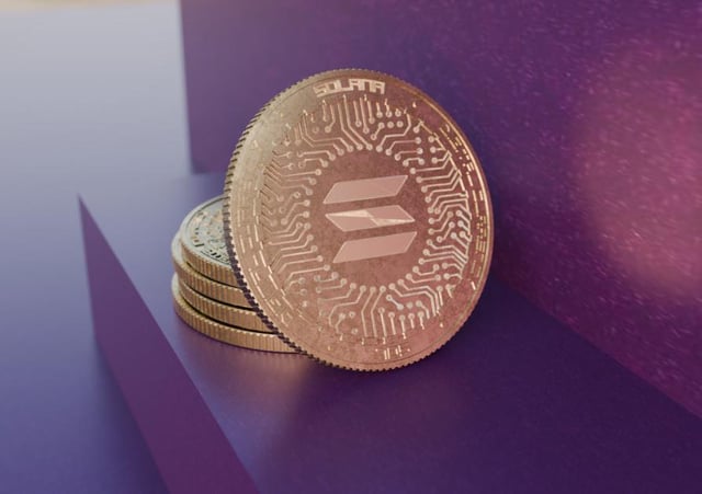 Grayscale waives solana etf fees as crypto competition heats up