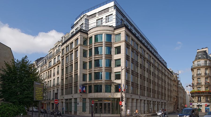 Retail investors in france get access to crypto etns amid tokenized sme trading