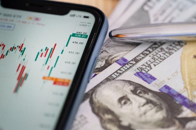 State street, galaxy launch tokenized fund as rivals dominate sector