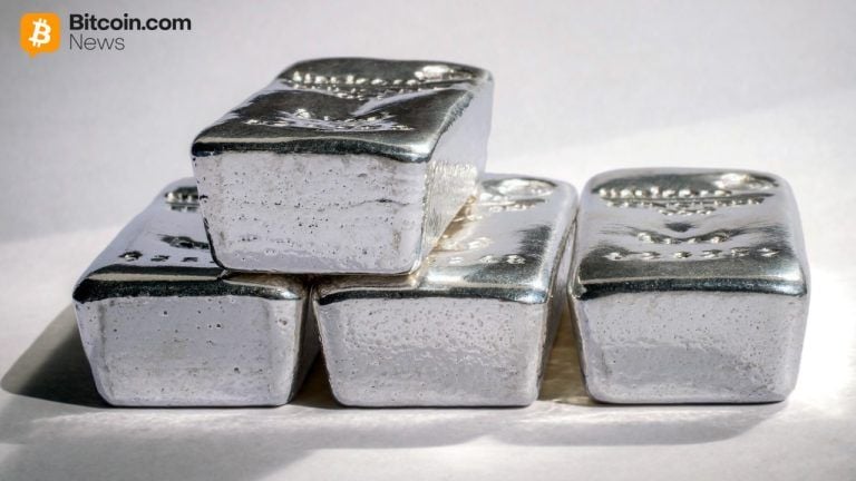 Robert kiyosaki warns $70 silver signals hyperinflation, predicts $200 price by 2026