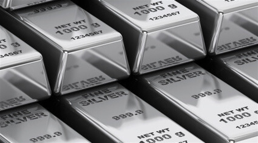 Gold retreats after record high, silver falls but gains in tokenized markets