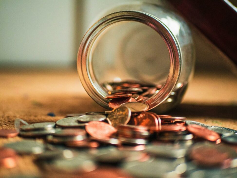 Eth, sol, ada drop 5% as trump trade threats and bond selloff spark crypto risk off