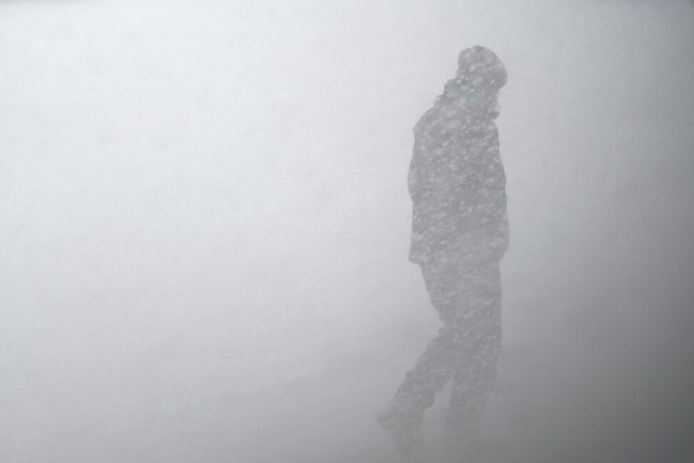 Bitcoin hash rate slides during u.s. winter storm while markets shrug off mining disruption